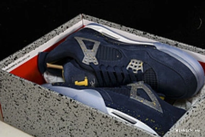 4 Retro Jordan Michigan 0927